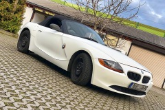 BMW_Z4_matt_blue_white_pearlescent_02_1