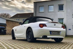 BMW_Z4_matt_blue_white_pearlescent_07_1