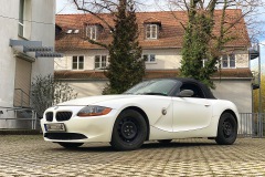 BMW_Z4_matt_blue_white_pearlescent_09_1