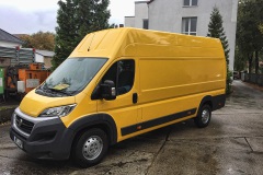 Fiat_Ducato_foliert_in_Avery_postgelb_02