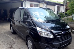 ford_custom_foliert_in_schwarz_glaenzend_20140716_1716821546