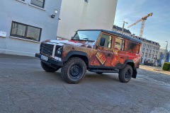 Land_Rover_Defender_Rusty_02_1