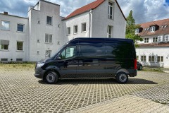 Mercedes_Benz_Sprinter_Avery_Gloss_Black_01_1