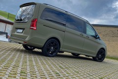 Mercedes_Benz_V_Klasse_Avery_Matte_Khaki_green_05_1