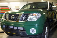 nissan_navara_foliert_in_tannengruen_20110706_1090571064