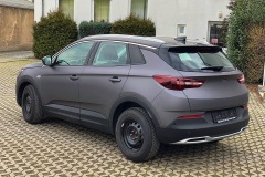 Opel_Crossland_X_Avery_Charcoal_matte_metallic_07_1