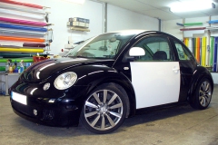 vw_beetle_foliert_in_schwarz_-_weiss_20120831_1409007506