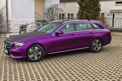 Mercedes_E_Klasse_Teckwrap_Concord_Grape_Satin_Chrome_01_1
